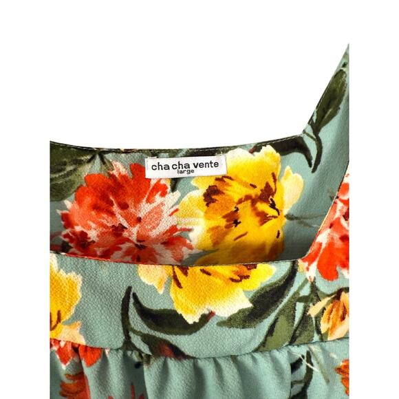 Cha Cha Vente Large Floral Blouse with front tye - Picture 2 of 3